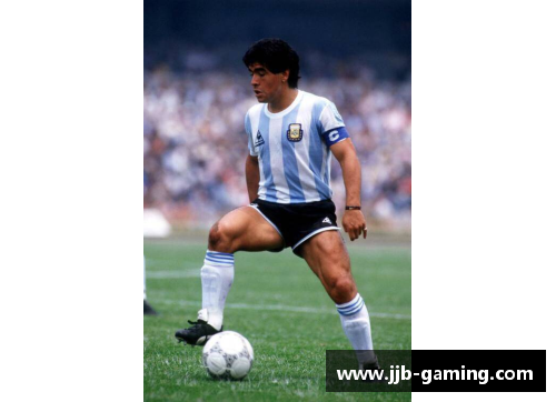 马拉多纳梅西:足球史上的两位传奇球星 马拉多纳梅西:足球史上的两位传奇球星